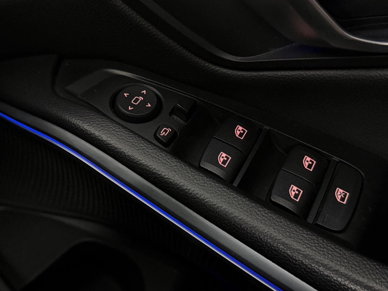 BMW 3 Series thumbnail Misc Controls