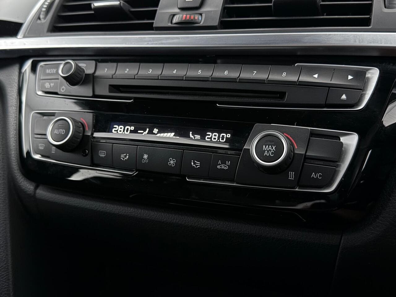 BMW 3 Series thumbnail Infotainment System