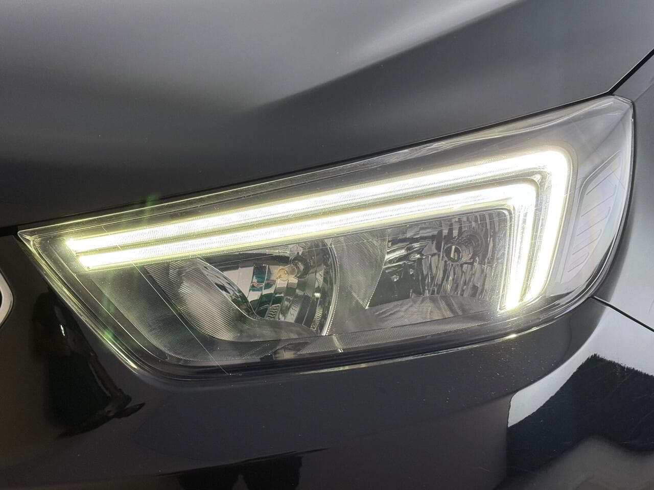 Vauxhall Mokka X thumbnail Lights Front