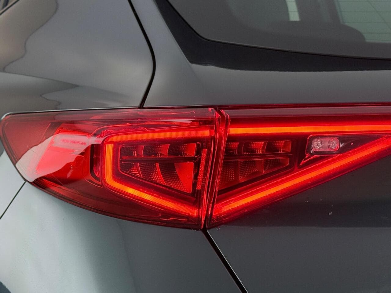 CUPRA Formentor thumbnail Lights Rear