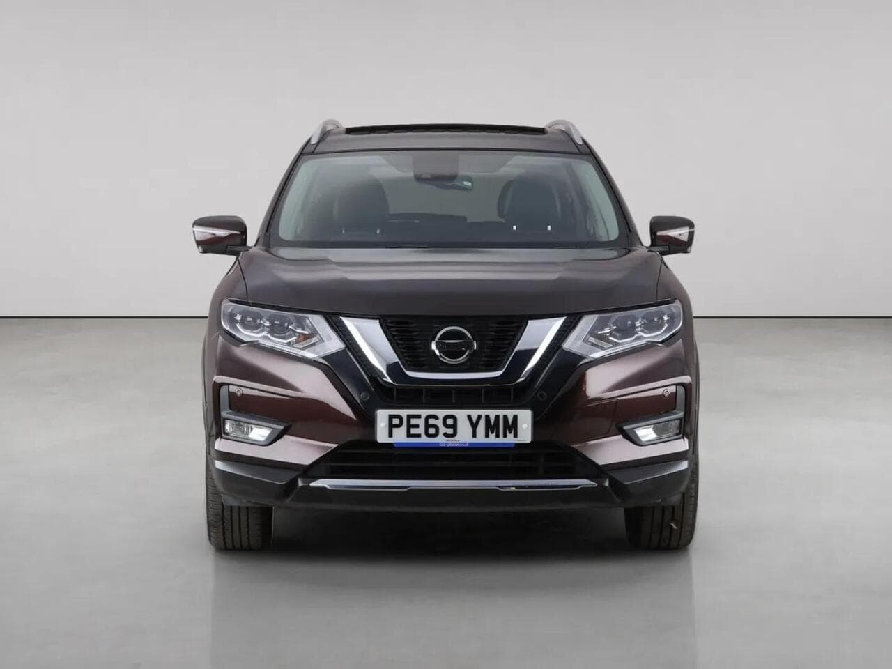 Nissan X-Trail thumbnail Front