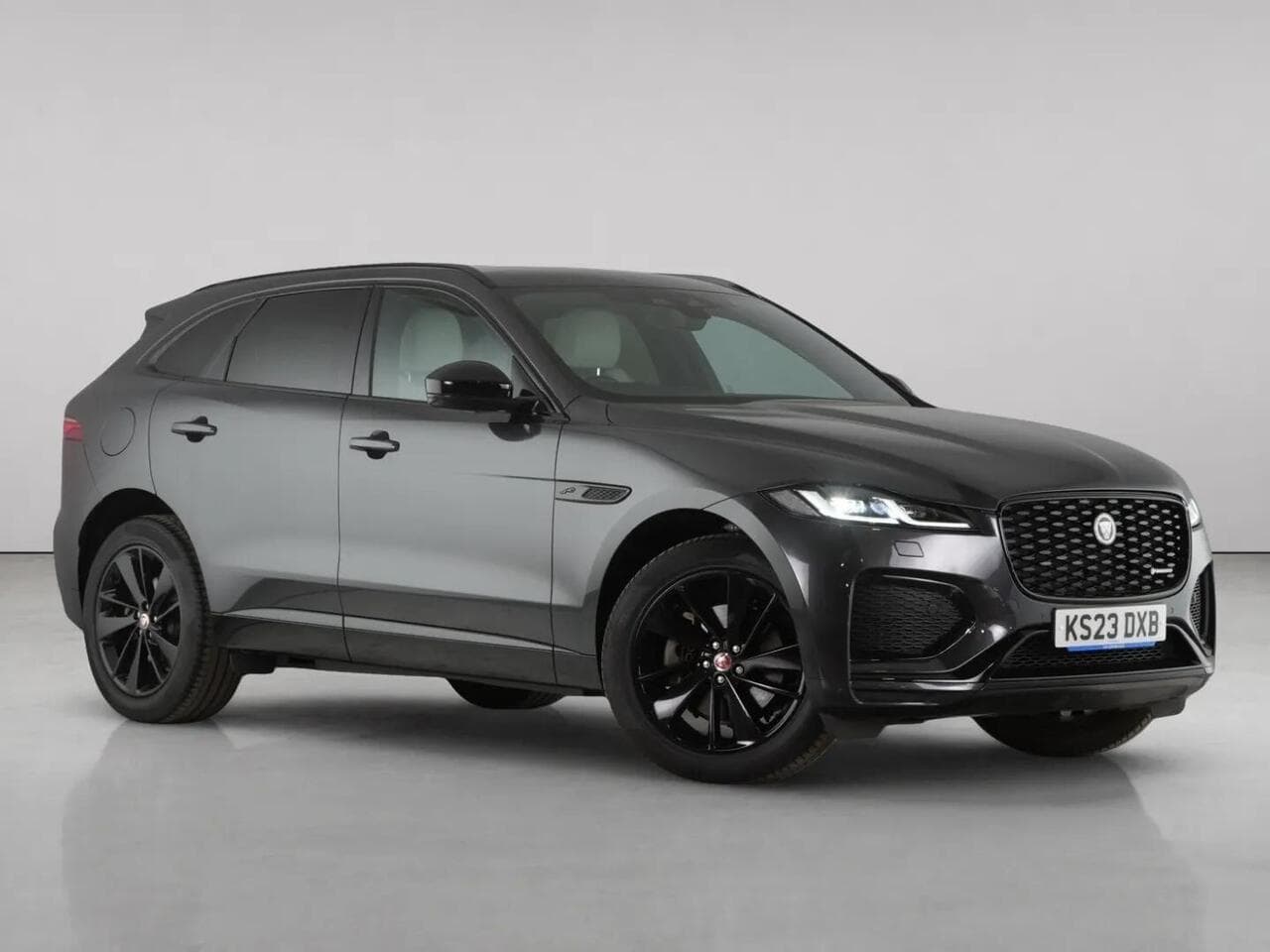 Jaguar F-PACE - Jaguar F-PACE 2.0 P250i R-Dynamic Black SUV 5dr Petrol Auto AWD Euro 6 (s/s) (250 ps)