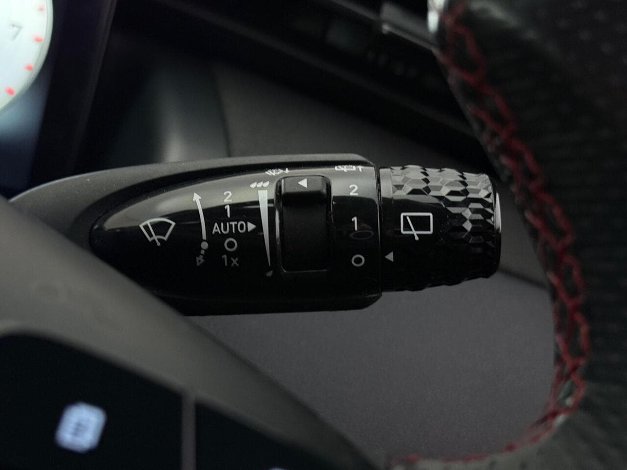Hyundai TUCSON thumbnail Misc Controls