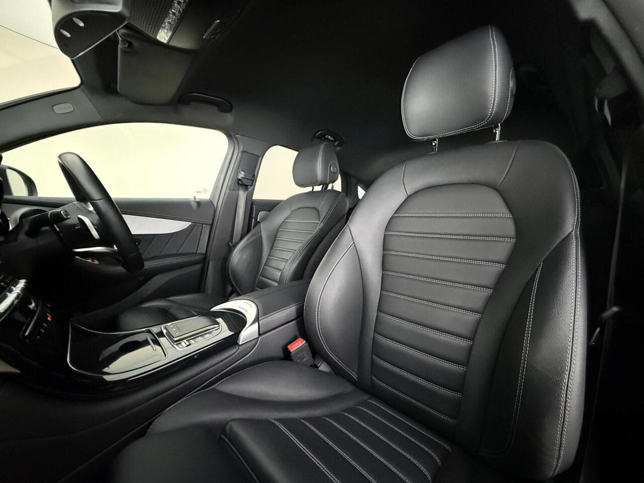 Mercedes-Benz GLC thumbnail Seat Front Passenger
