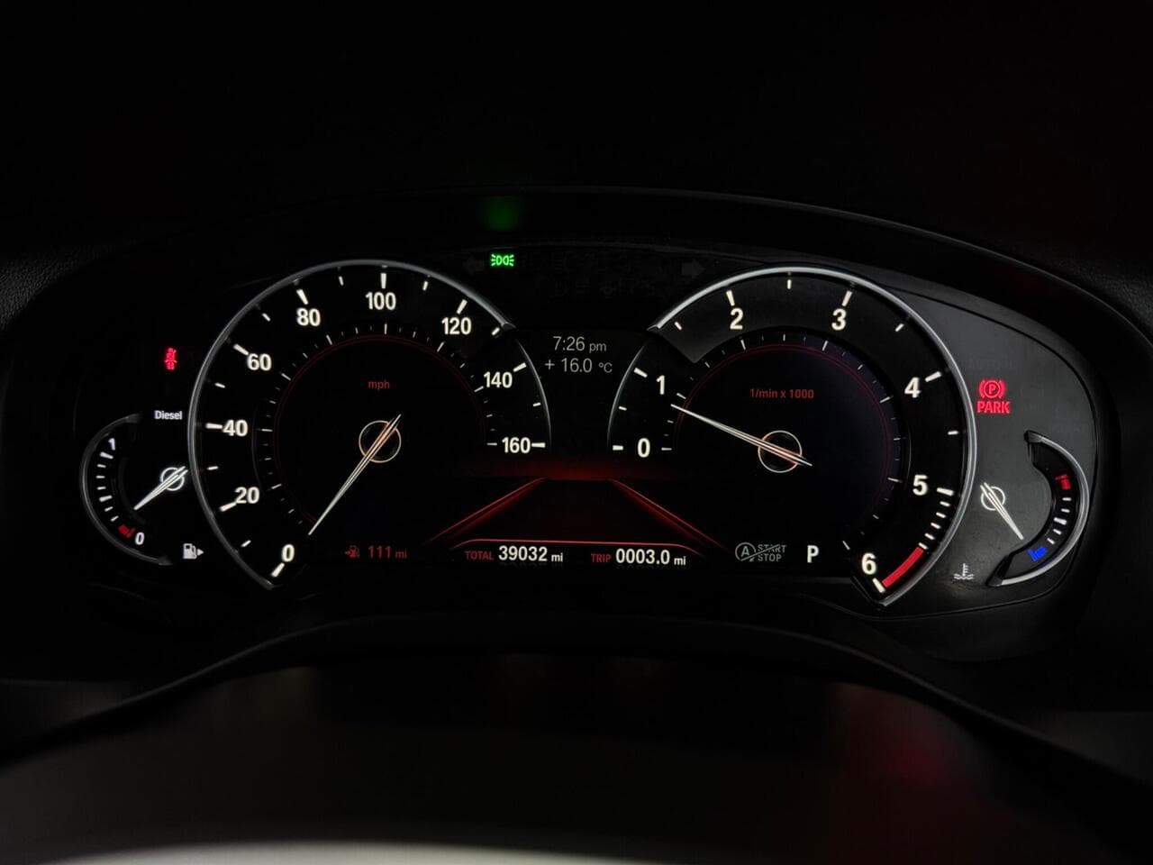 BMW X4 thumbnail Driver Instruments