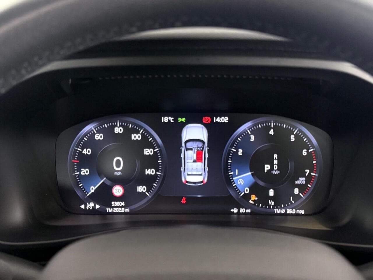 Volvo XC40 thumbnail Driver Instruments