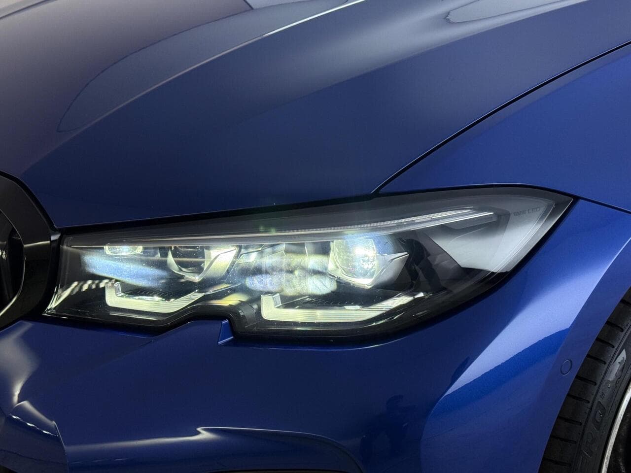 BMW 3 Series thumbnail Lights Front