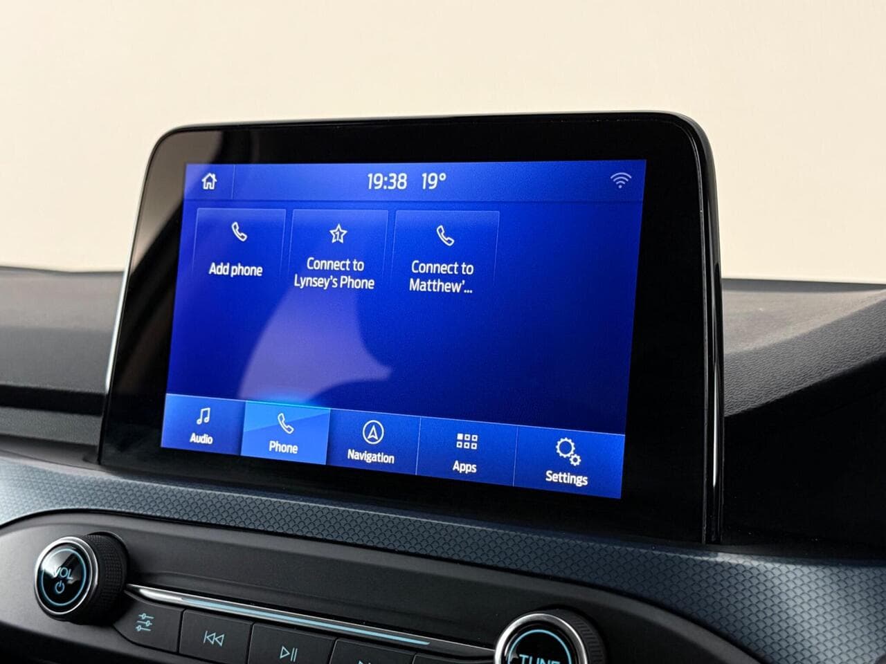Ford Focus thumbnail Infotainment System