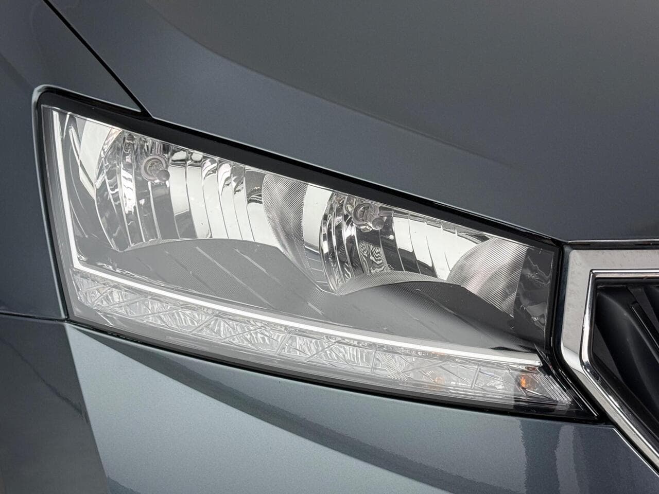 Skoda Fabia thumbnail Lights Front