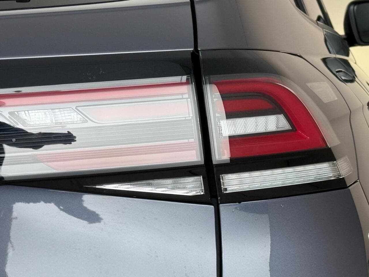 Volkswagen Taigo thumbnail Roof