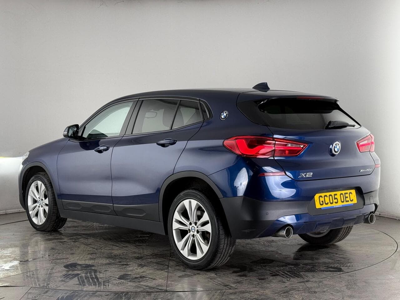 BMW X2 thumbnail Rear Left