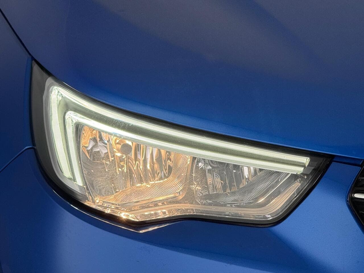 Vauxhall Grandland X thumbnail Lights Front