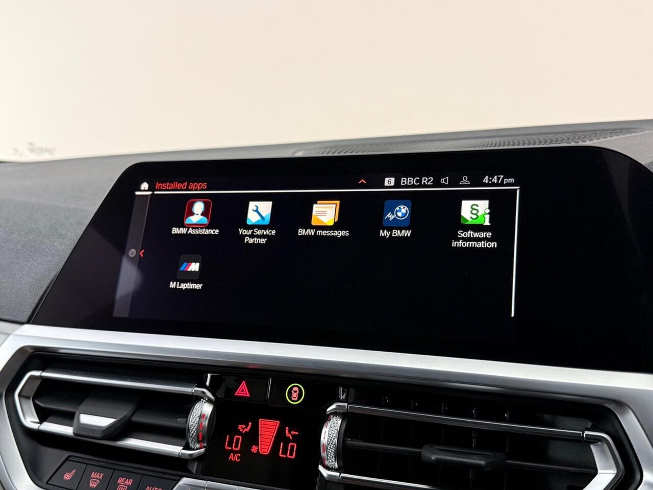 BMW 3 Series thumbnail Infotainment System