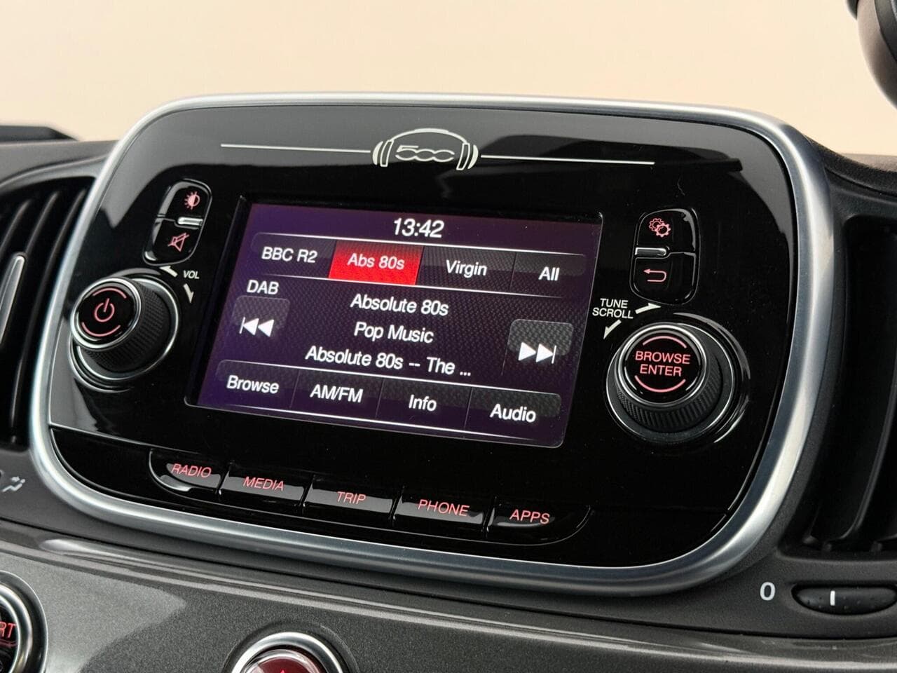 Abarth 595 thumbnail Infotainment System