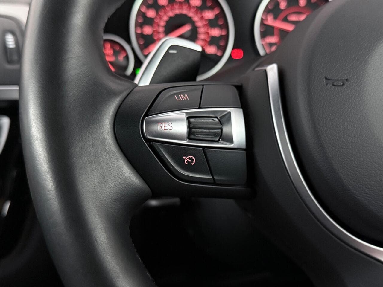 BMW 4 Series thumbnail Misc Controls