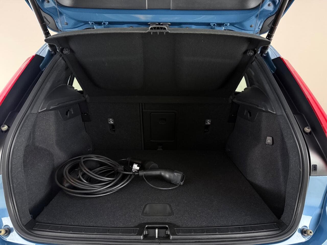 Volvo XC40 thumbnail Boot