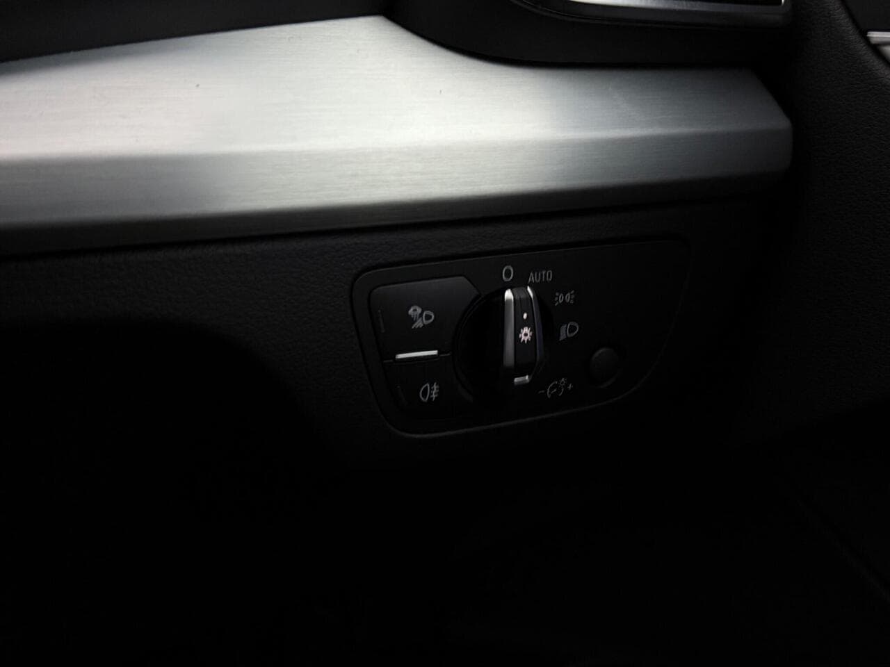 Audi Q5 thumbnail Misc Controls