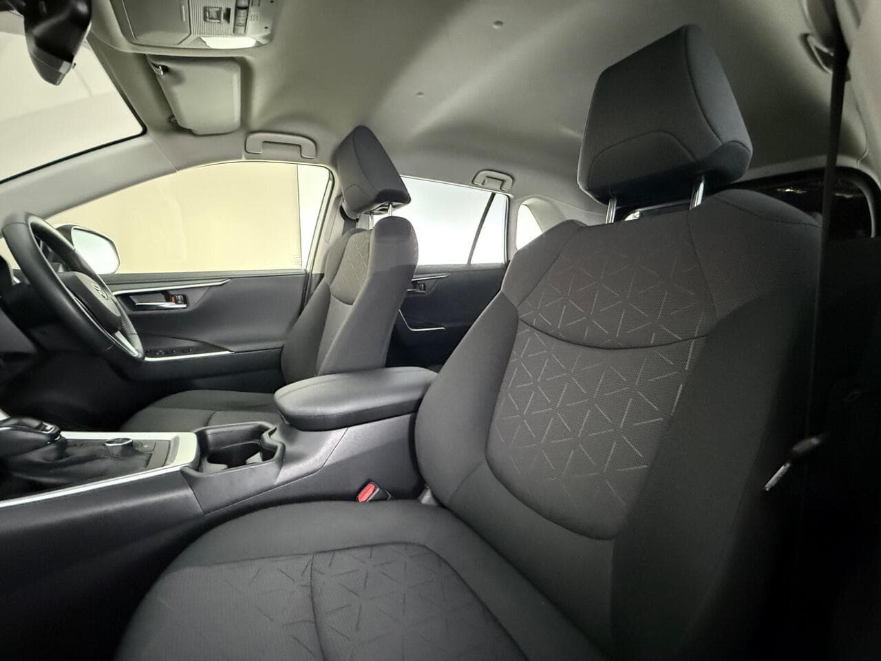 Toyota RAV4 thumbnail Seat Front Passenger