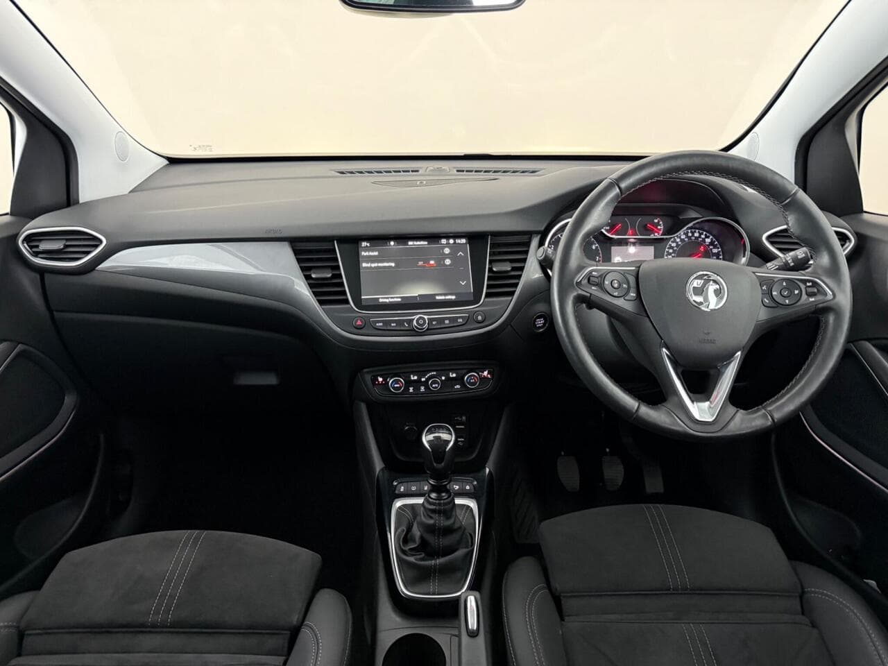Vauxhall Crossland thumbnail Interior Front