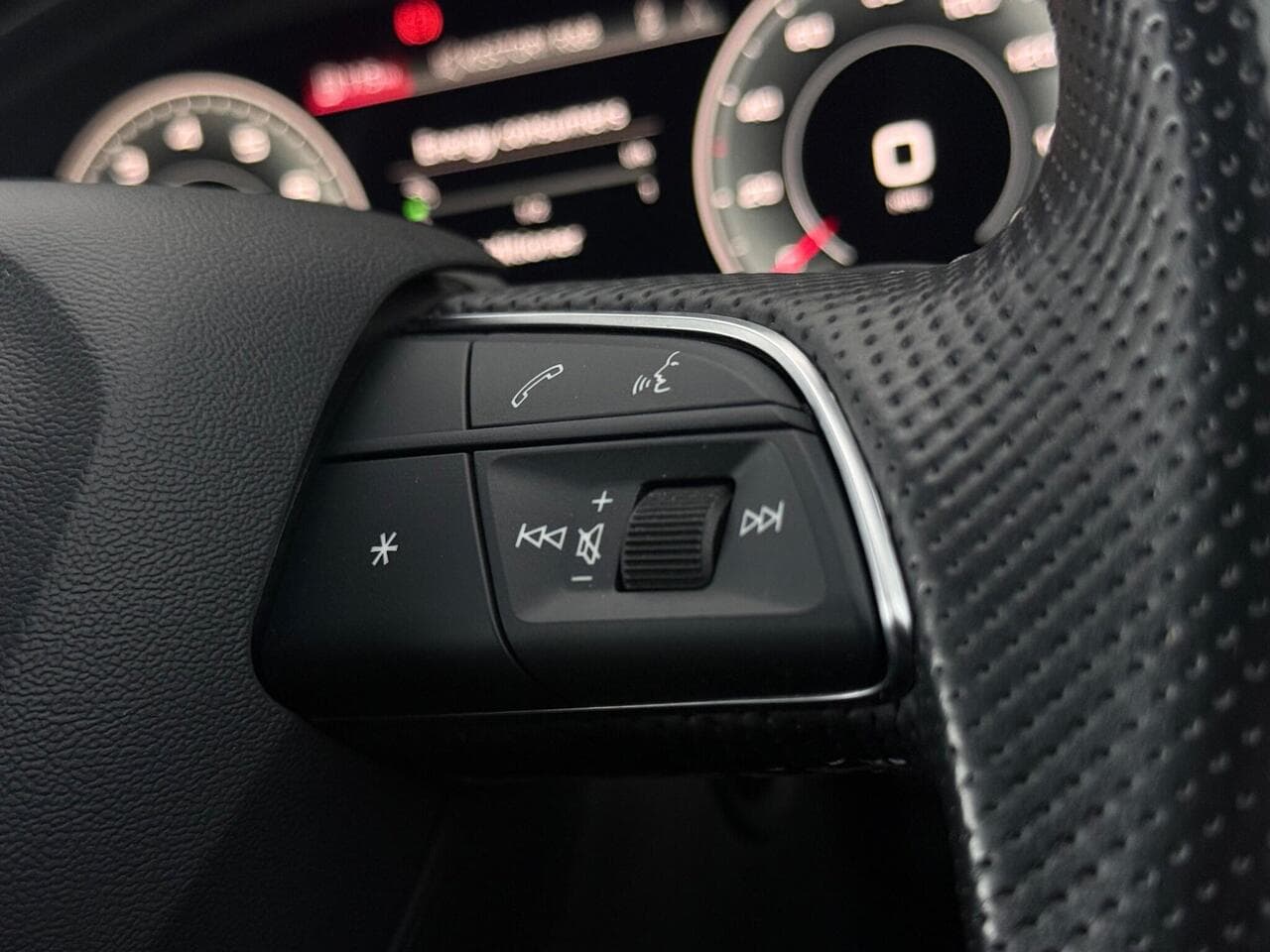 Audi Q5 thumbnail Misc Controls