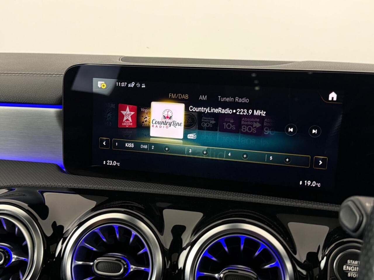 Mercedes-Benz CLA thumbnail Infotainment System