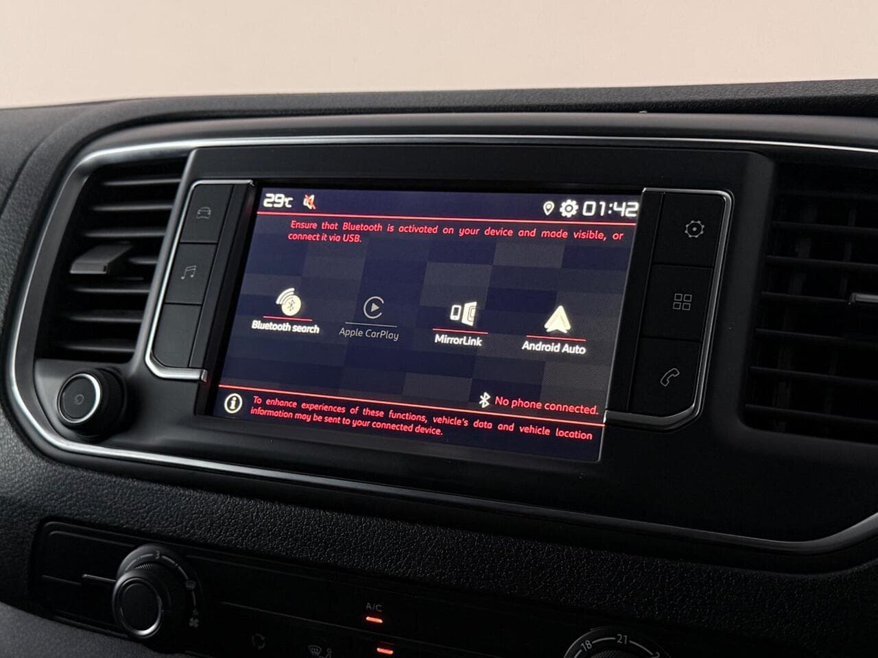 Citroen Dispatch thumbnail Infotainment System