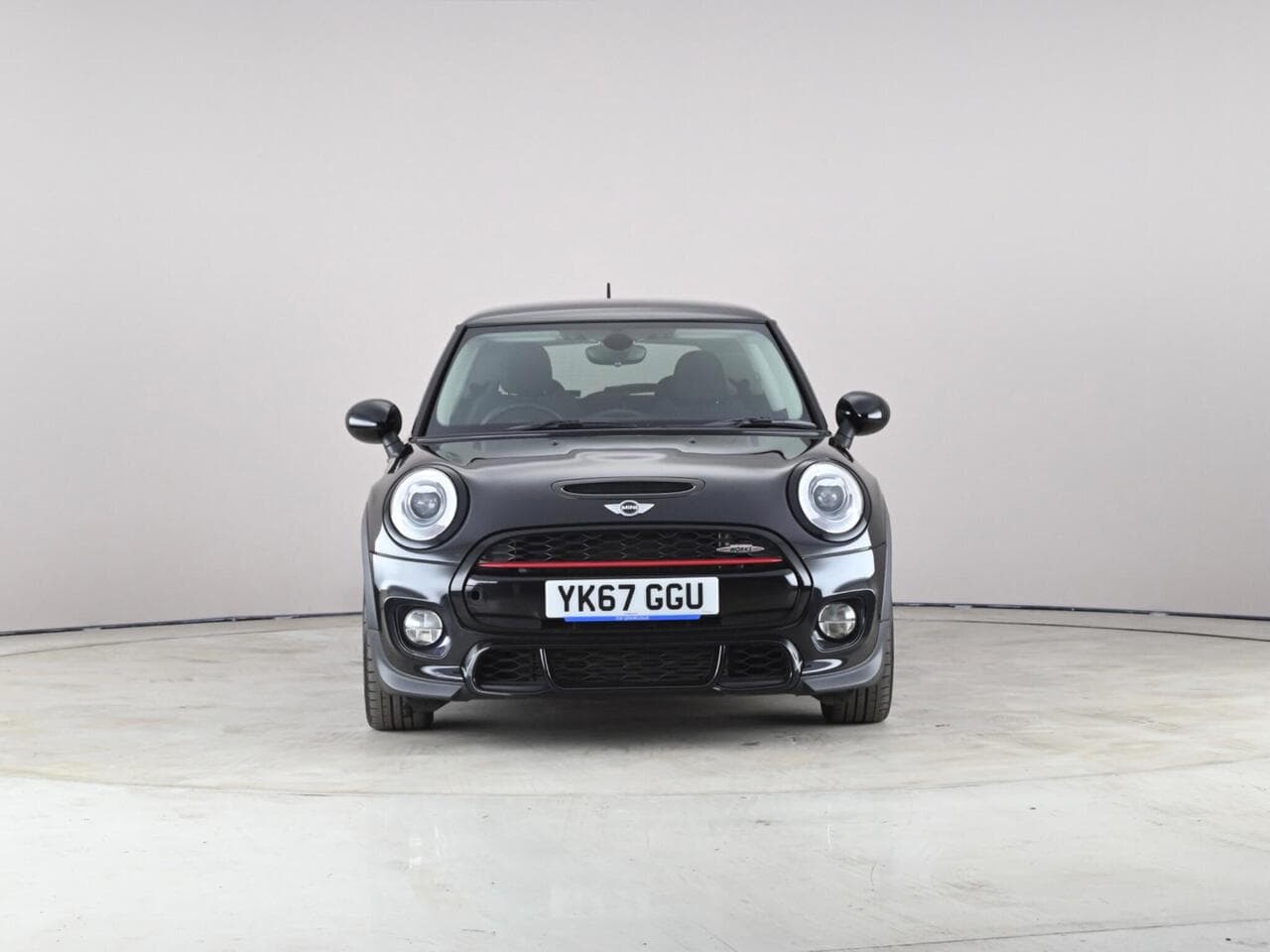 MINI Hatch thumbnail Front