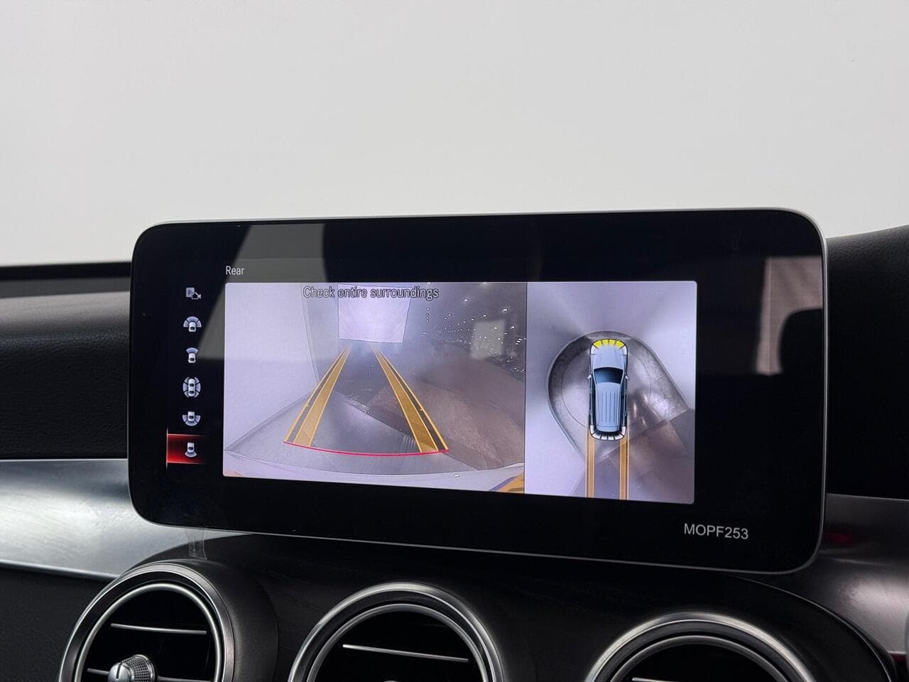 Mercedes-Benz GLC thumbnail Infotainment System