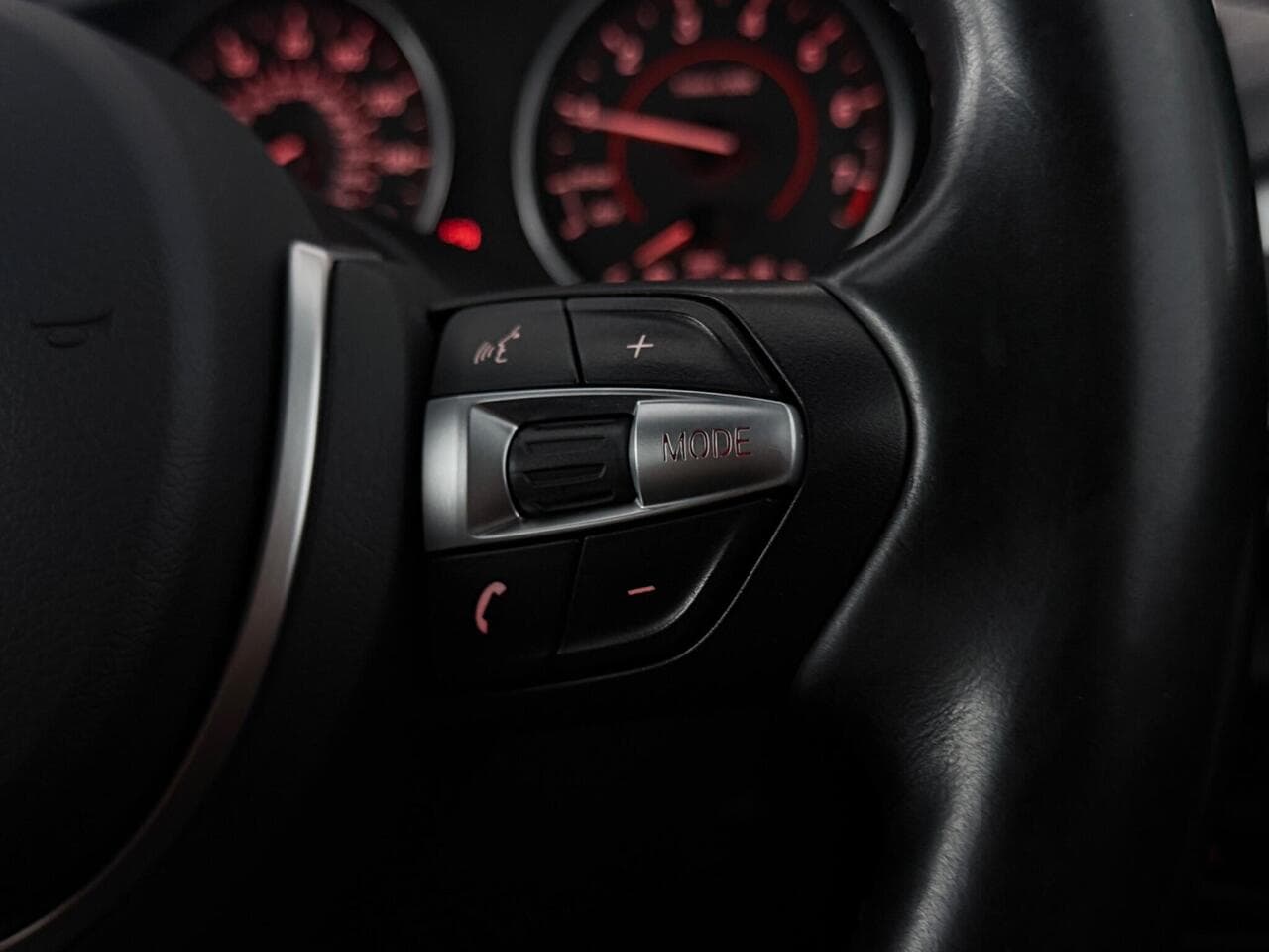 BMW 1 Series thumbnail Misc Controls