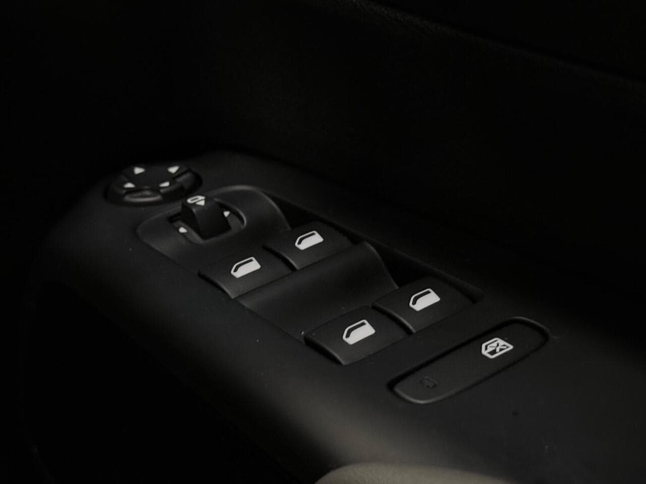 Citroen C5 Aircross thumbnail Misc Controls