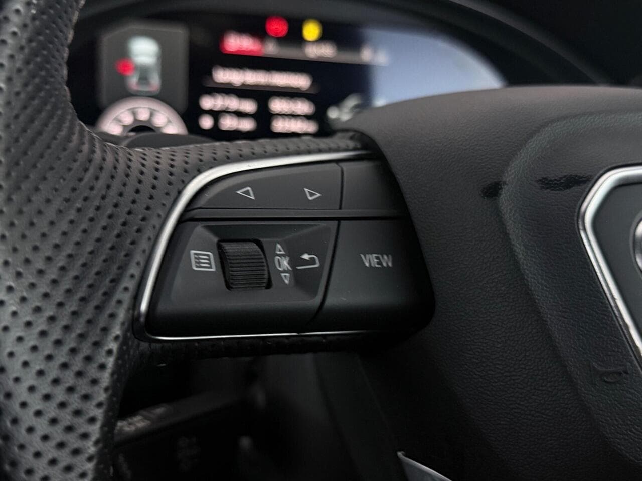 Audi Q5 thumbnail Misc Controls