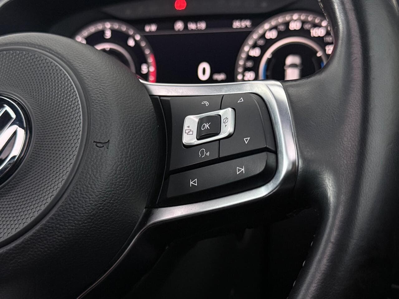 Volkswagen Tiguan Allspace thumbnail Misc Controls