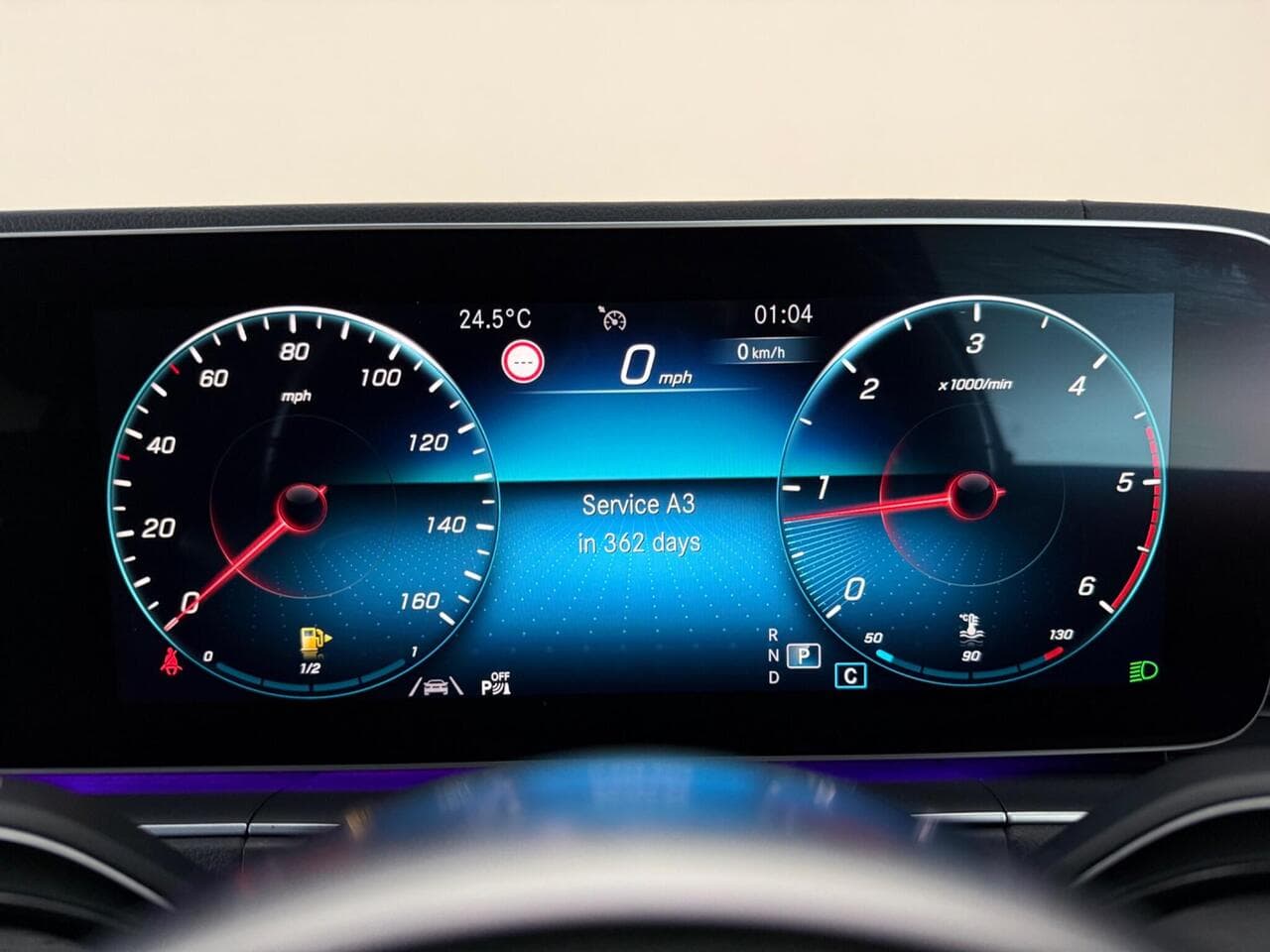 Mercedes-Benz GLE thumbnail Driver Instruments
