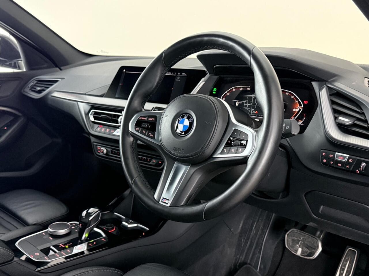 BMW 1 Series thumbnail Interior Front
