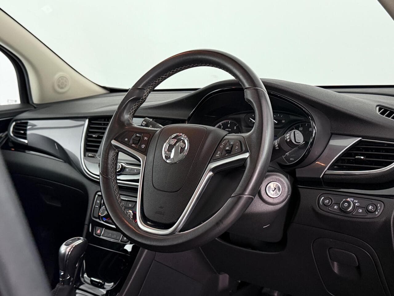 Vauxhall Mokka X thumbnail Interior Front