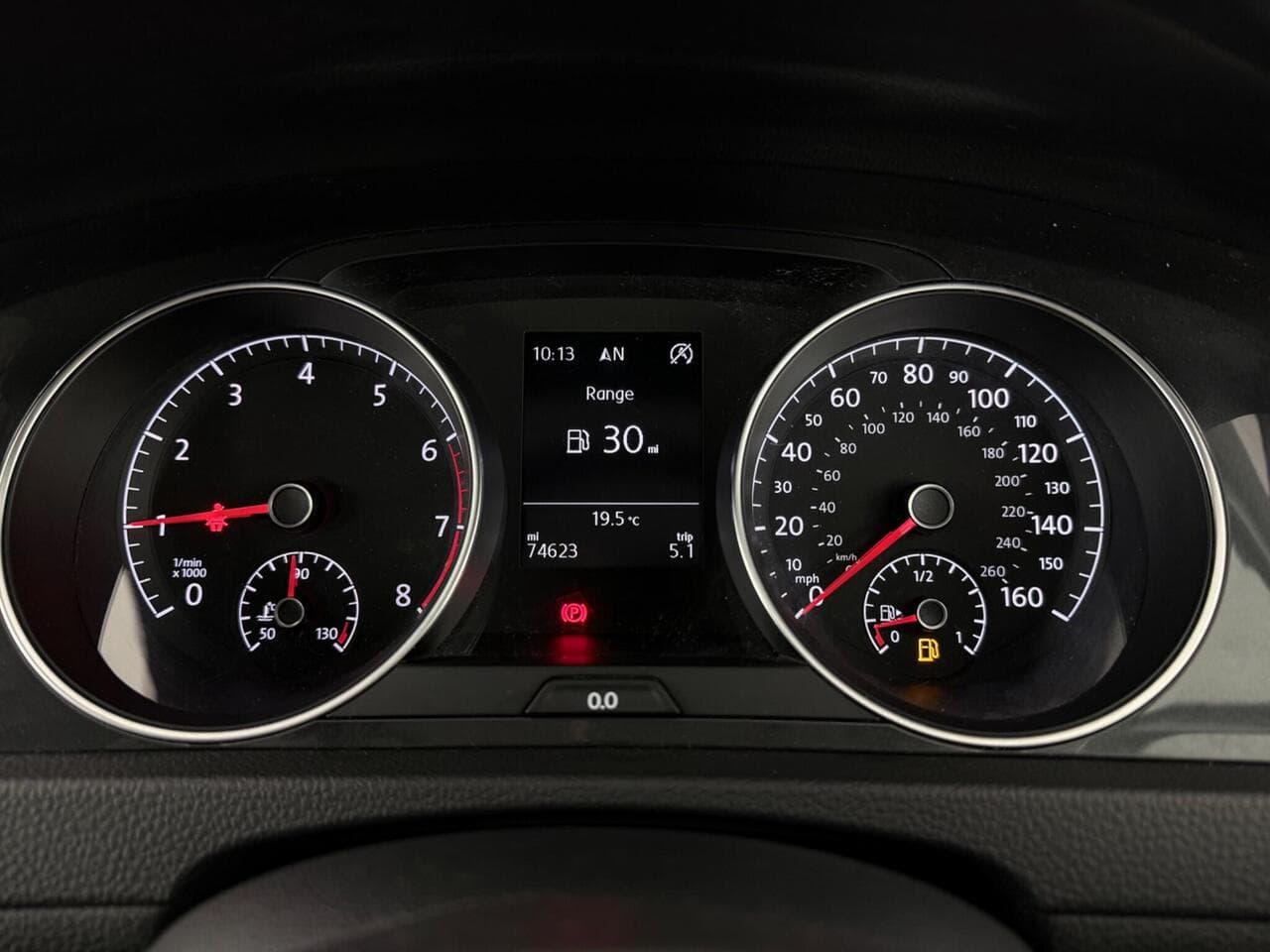 Volkswagen Golf thumbnail Driver Instruments