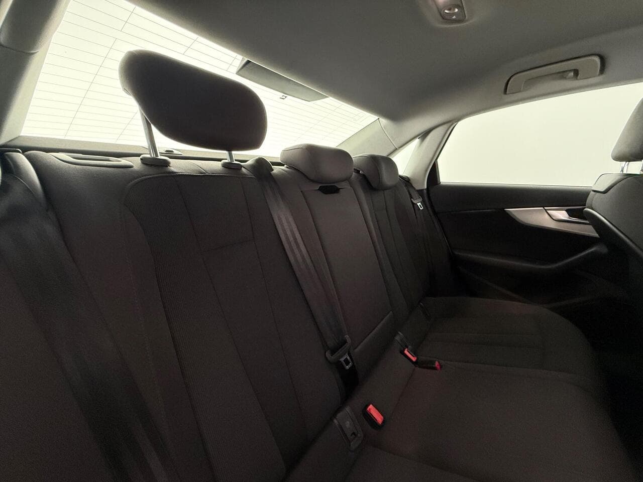 Audi A4 thumbnail Seats Rear
