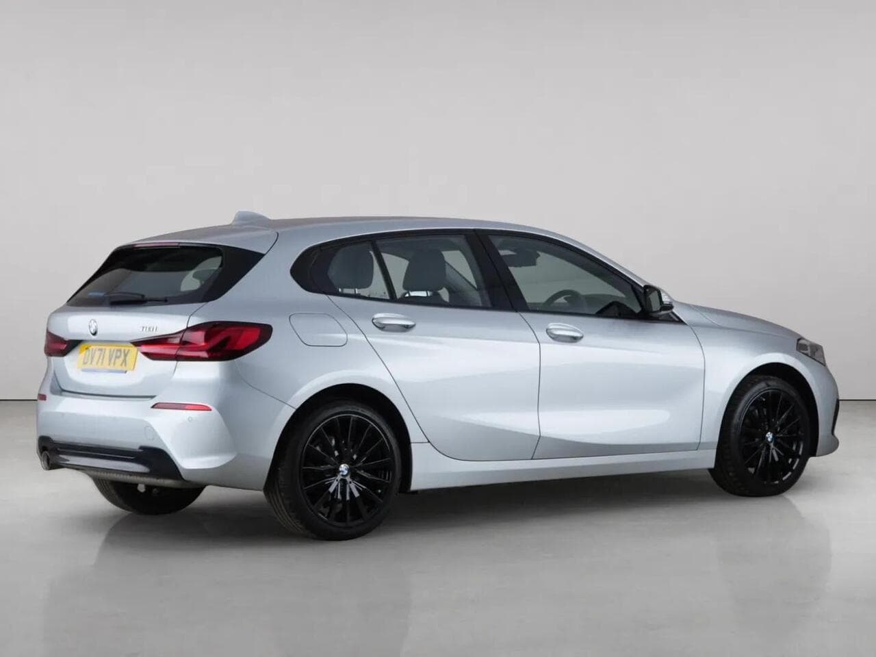 BMW 1 Series thumbnail Rear Right