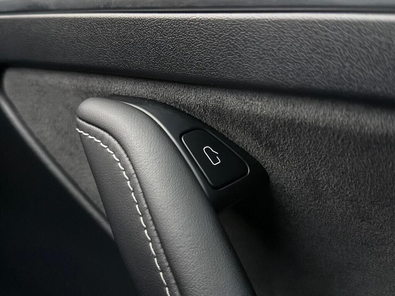 Tesla Model Y thumbnail Misc Controls