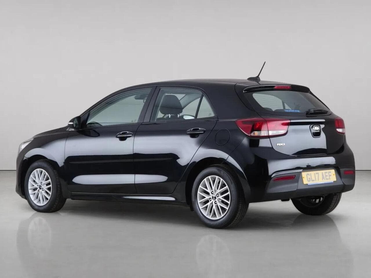 Kia Rio thumbnail Side Left