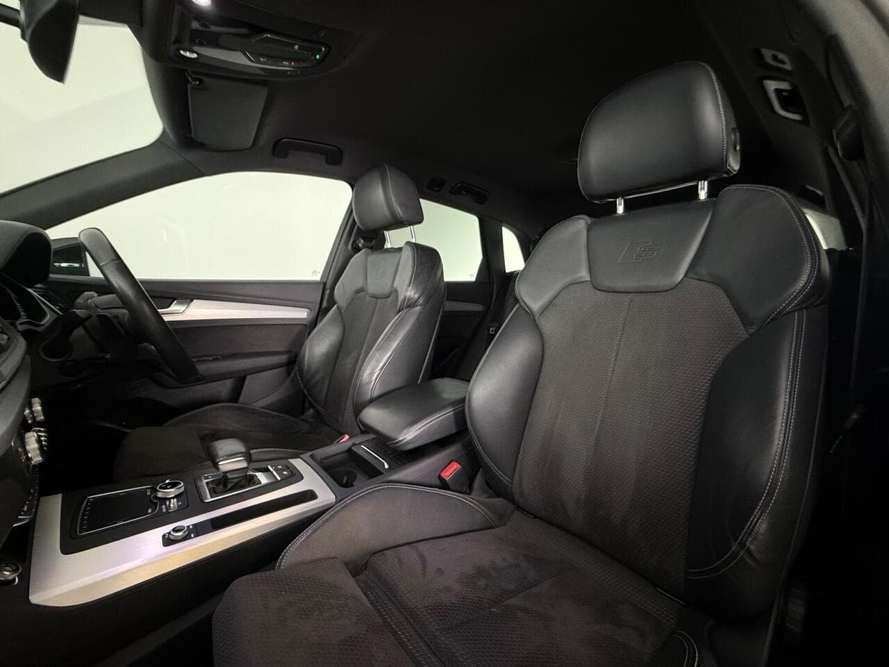 Audi Q5 thumbnail Seat Front Passenger