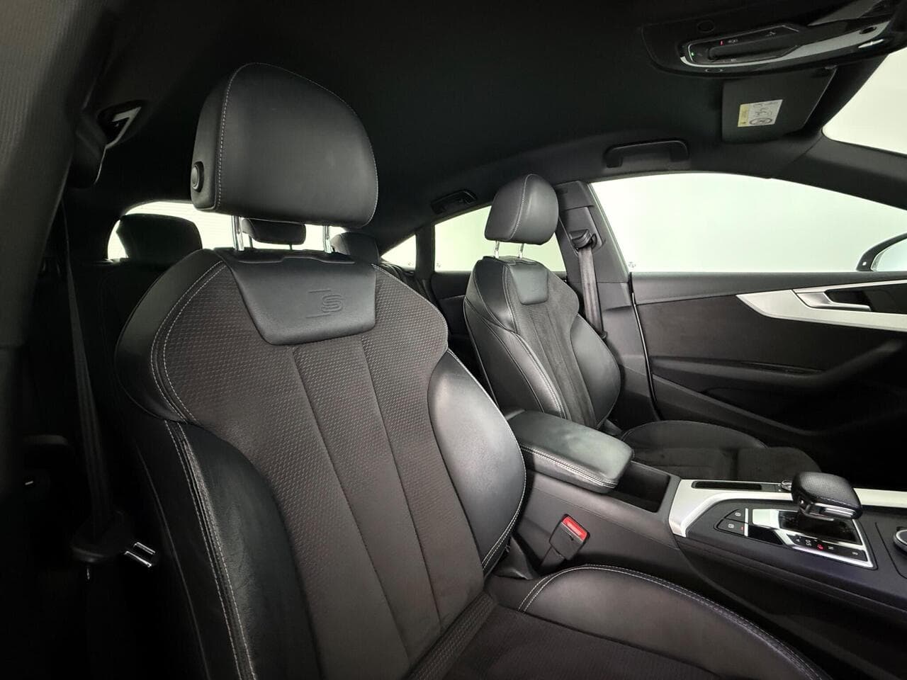 Audi A5 thumbnail Seat Driver
