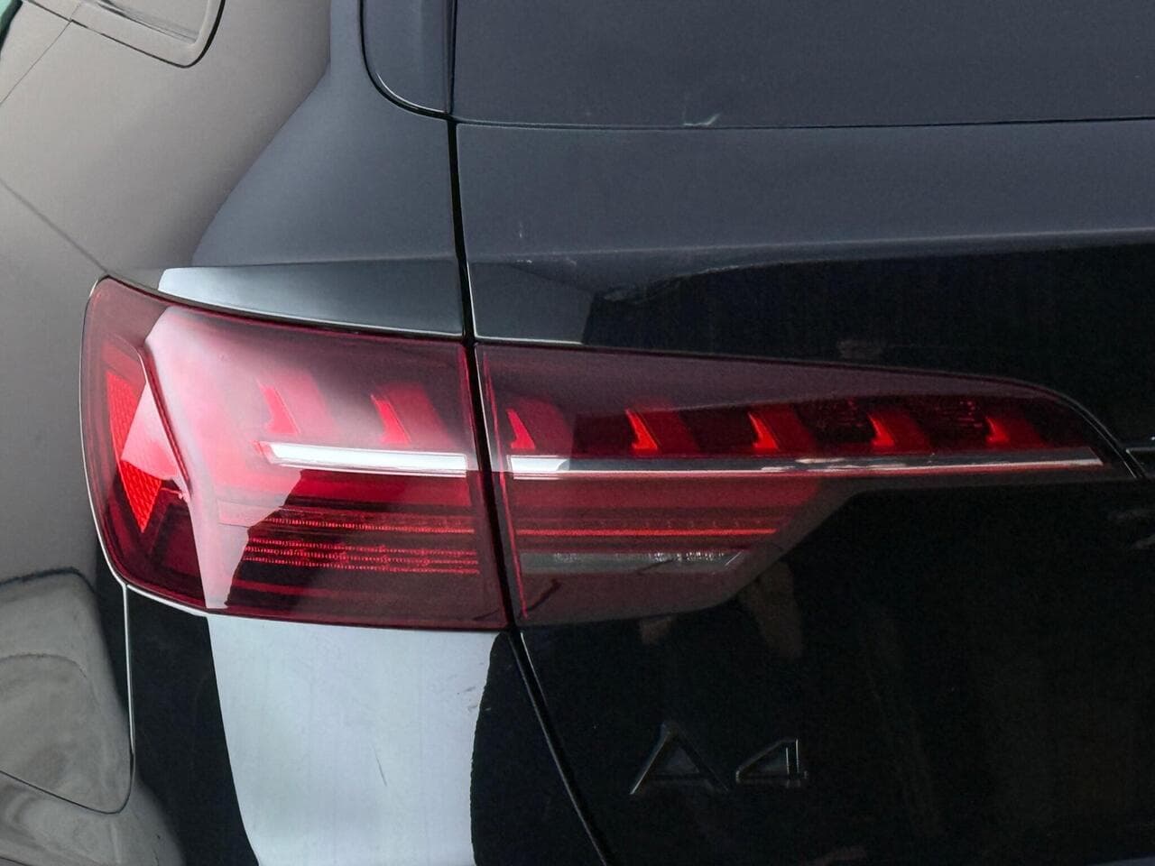 Audi A4 Avant thumbnail Lights Rear