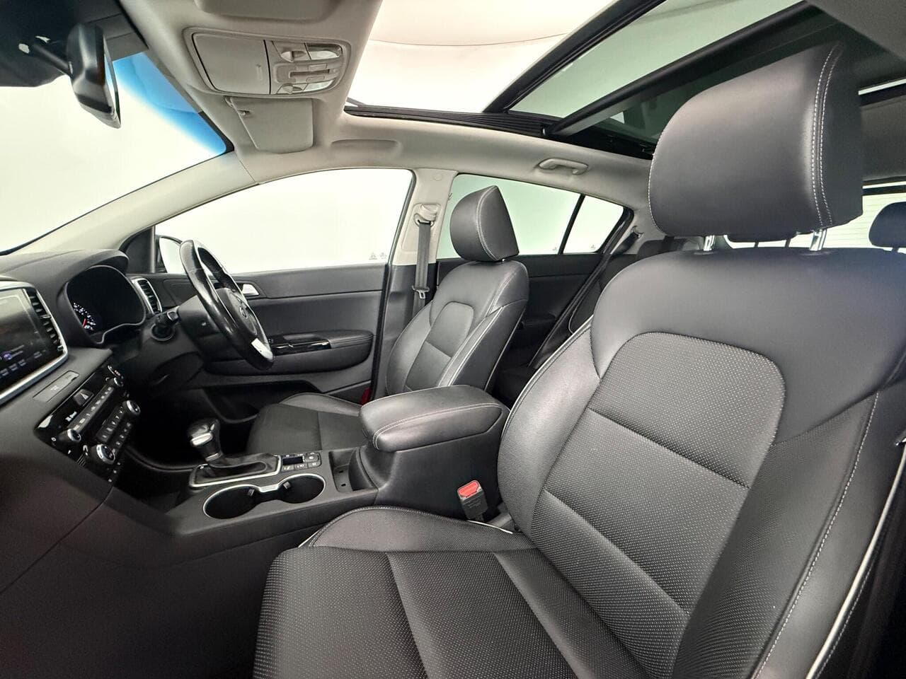 Kia Sportage thumbnail Seat Front Passenger