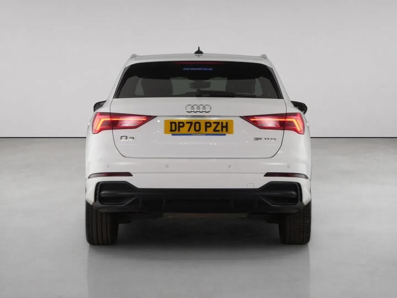 Audi Q3 thumbnail Rear