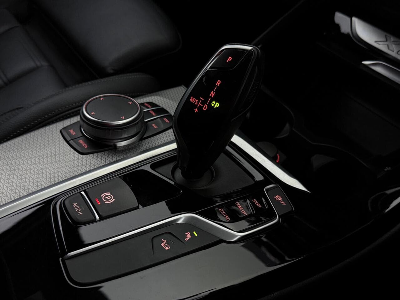 BMW X3 thumbnail Interior Front
