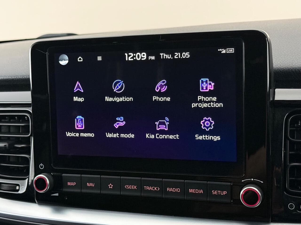 Kia Stonic thumbnail Infotainment System