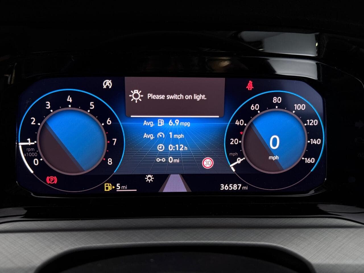 Volkswagen Golf thumbnail Driver Instruments