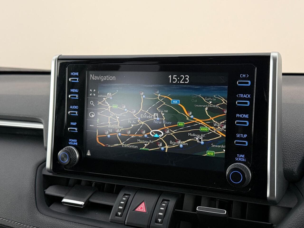 Toyota RAV4 thumbnail Infotainment System