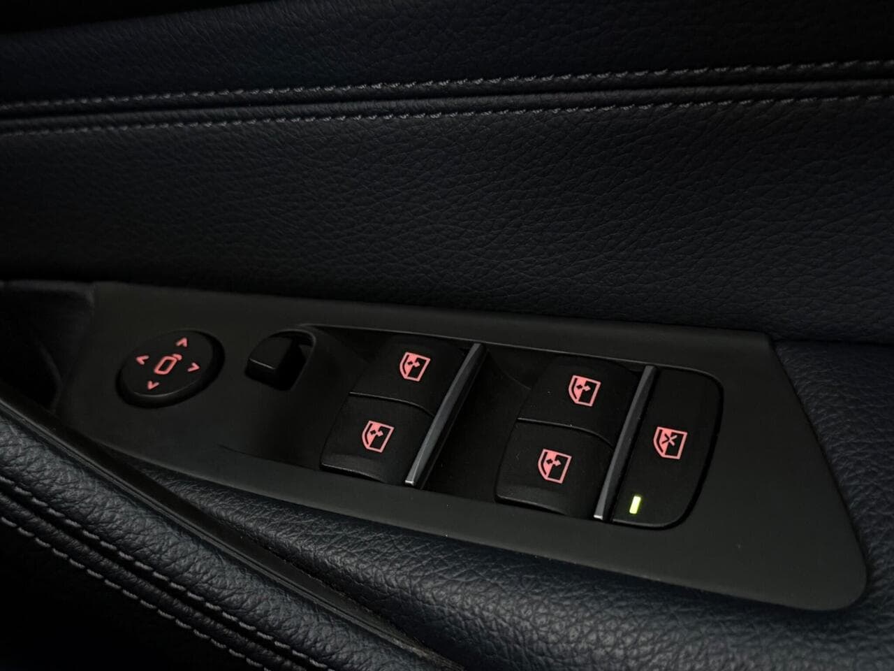 BMW 5 Series thumbnail Misc Controls